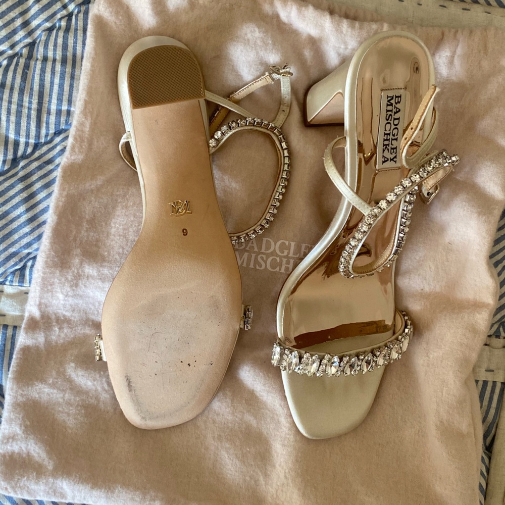 Badgley Mischka Brand Marilee Block Heel in Ivory - Picture 8 of 10